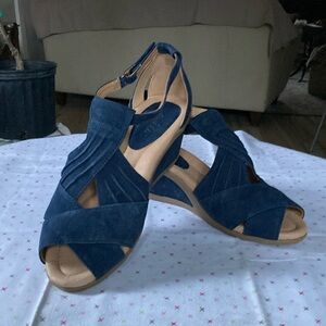 Earth Comfort Suede Sandel